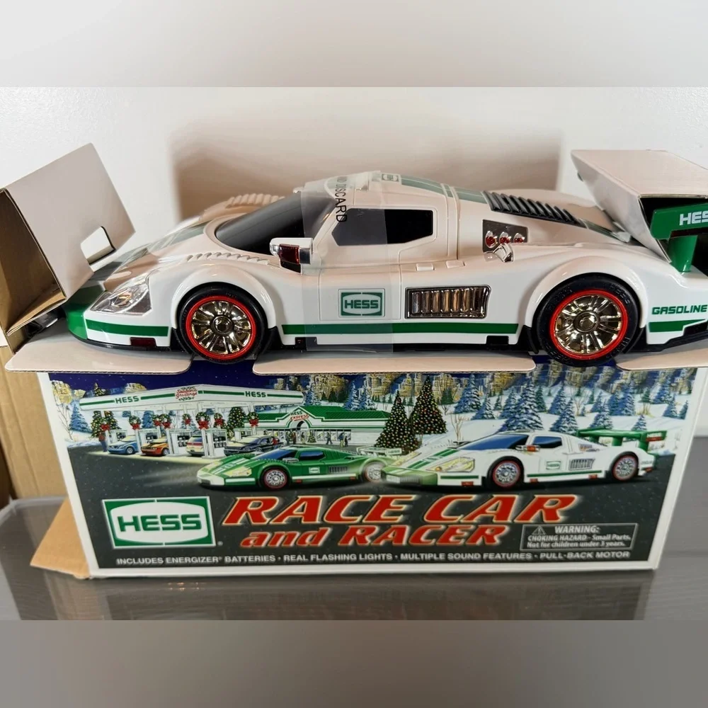 NIB HESS 2009 Holiday Release Green & White Race Car and Racer Toy